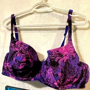 Lane Bryant bra. 42d. Never worn. No tags